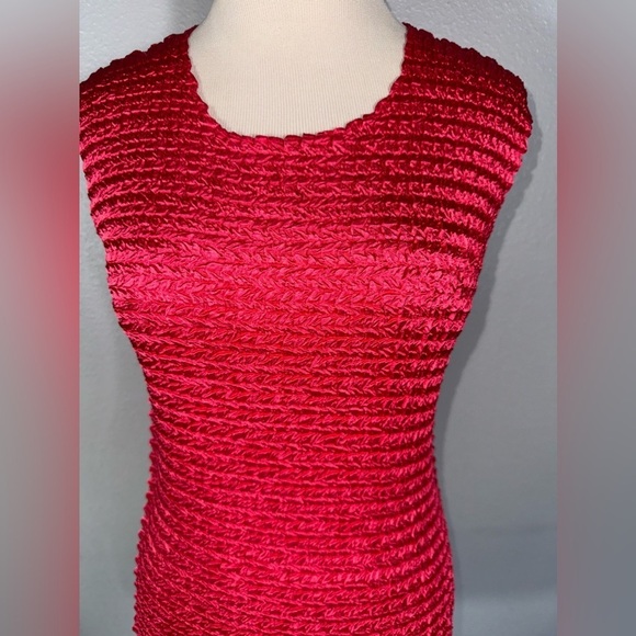 Nicola Women’s Sleeveless Blouse Stretch Pink  Size Medium - Picture 2 of 6